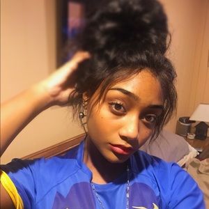 MEET YOUR POSHER♥️❤️💌